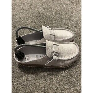 Birkenstock Buckley Womens Size 8 US 39 EU Narrow White Leather Clogs